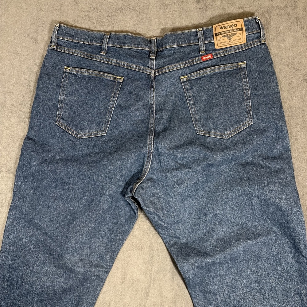 Wrangler Five Star Mens Relaxed Fit 42x30 Dark Wash Denim Blue Jeans NWT - Picture 6 of 8